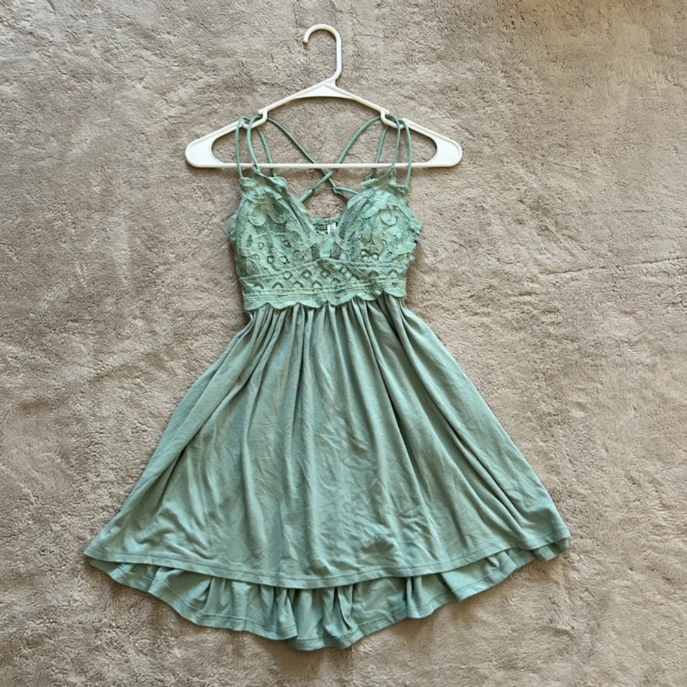 Elegant Lace Trim Sleep Dress in Green